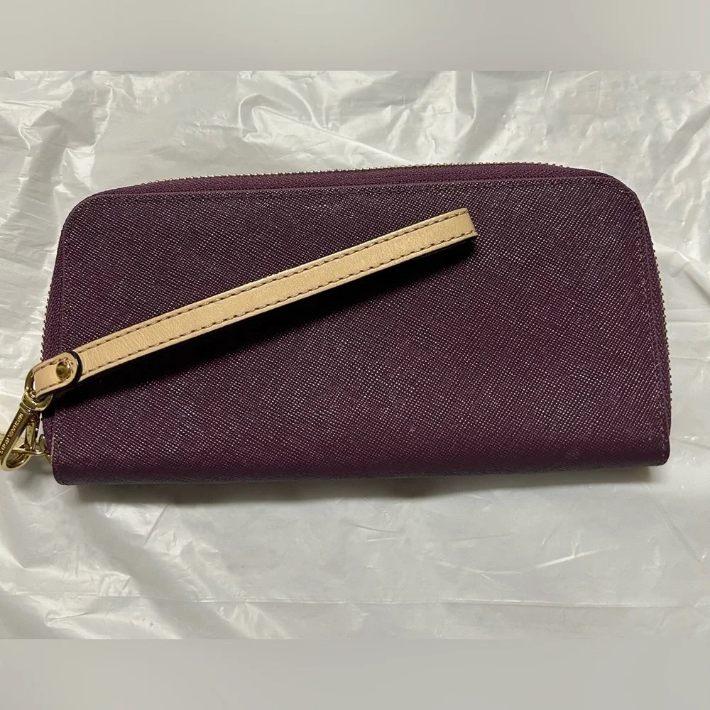 New Jet set Michael Kors Plum Zip Wristlet/wallet with Tan Strap - Picture 6 of 13
